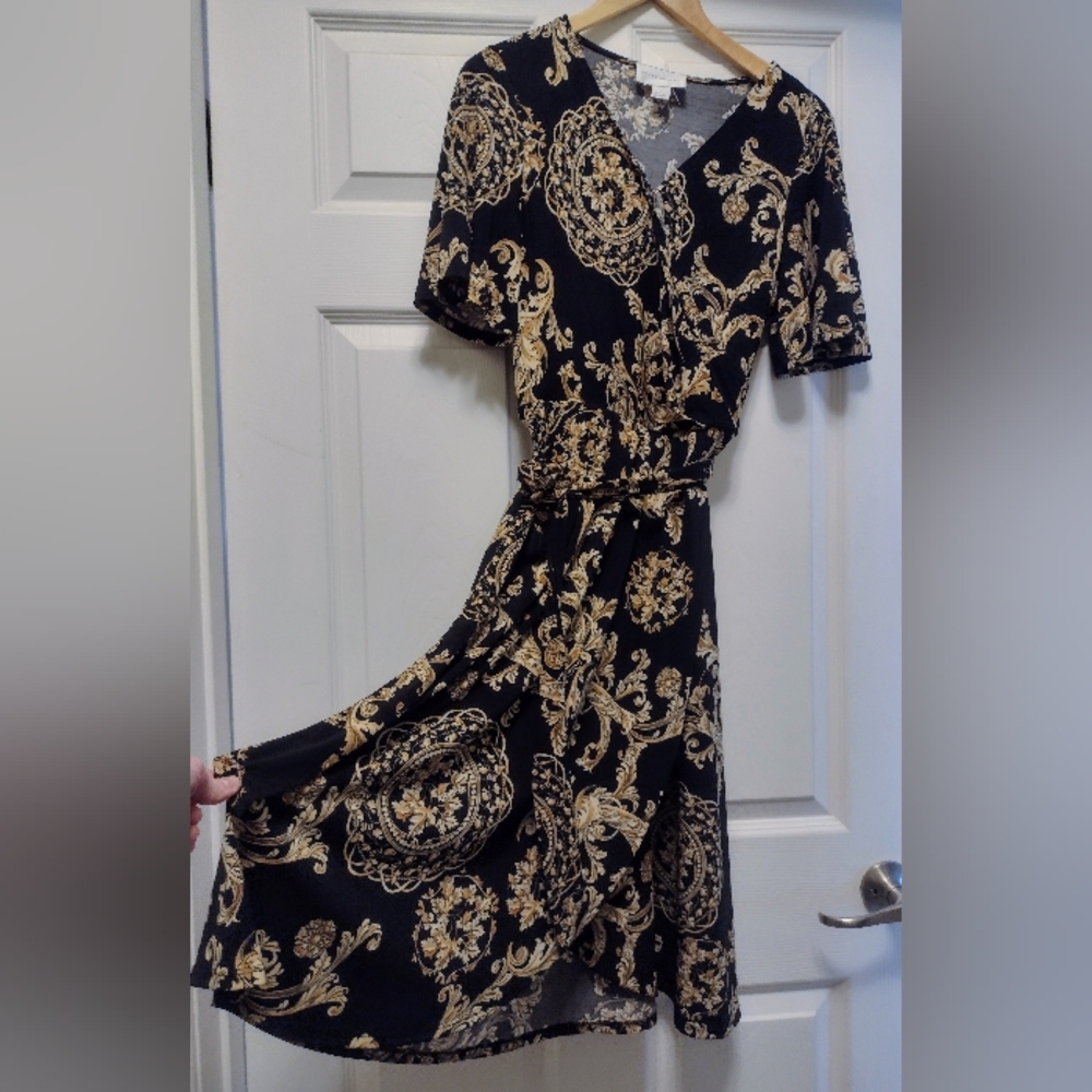 Elegant Black and Gold Women's Dress